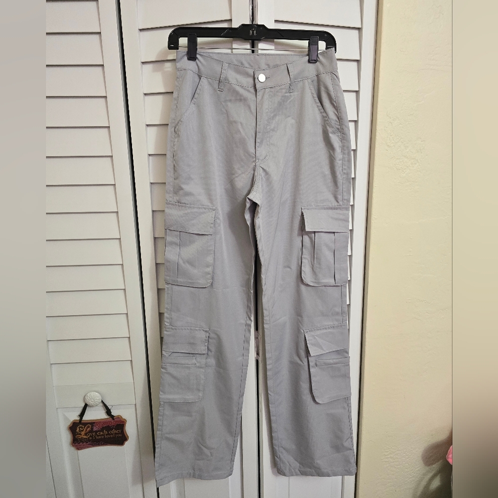 Lightweight Gray Cargo Pants